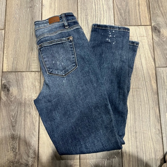 Judy Blue Denim Jeans Boyfriend Fit Size 5 EUC Stretchy Good Quality Jeans - Picture 2 of 4